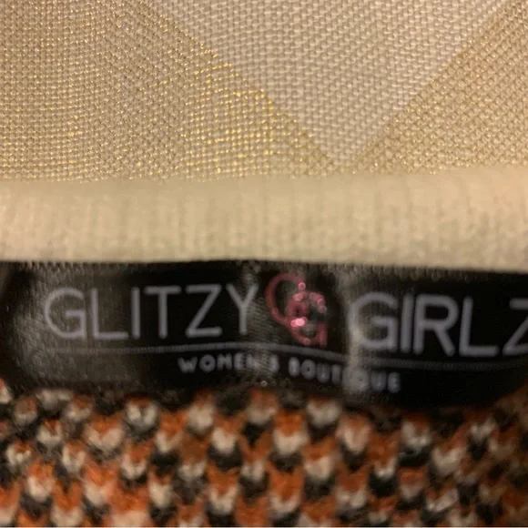 Plus Size Leopard Print Sweater - Picture 3 of 4